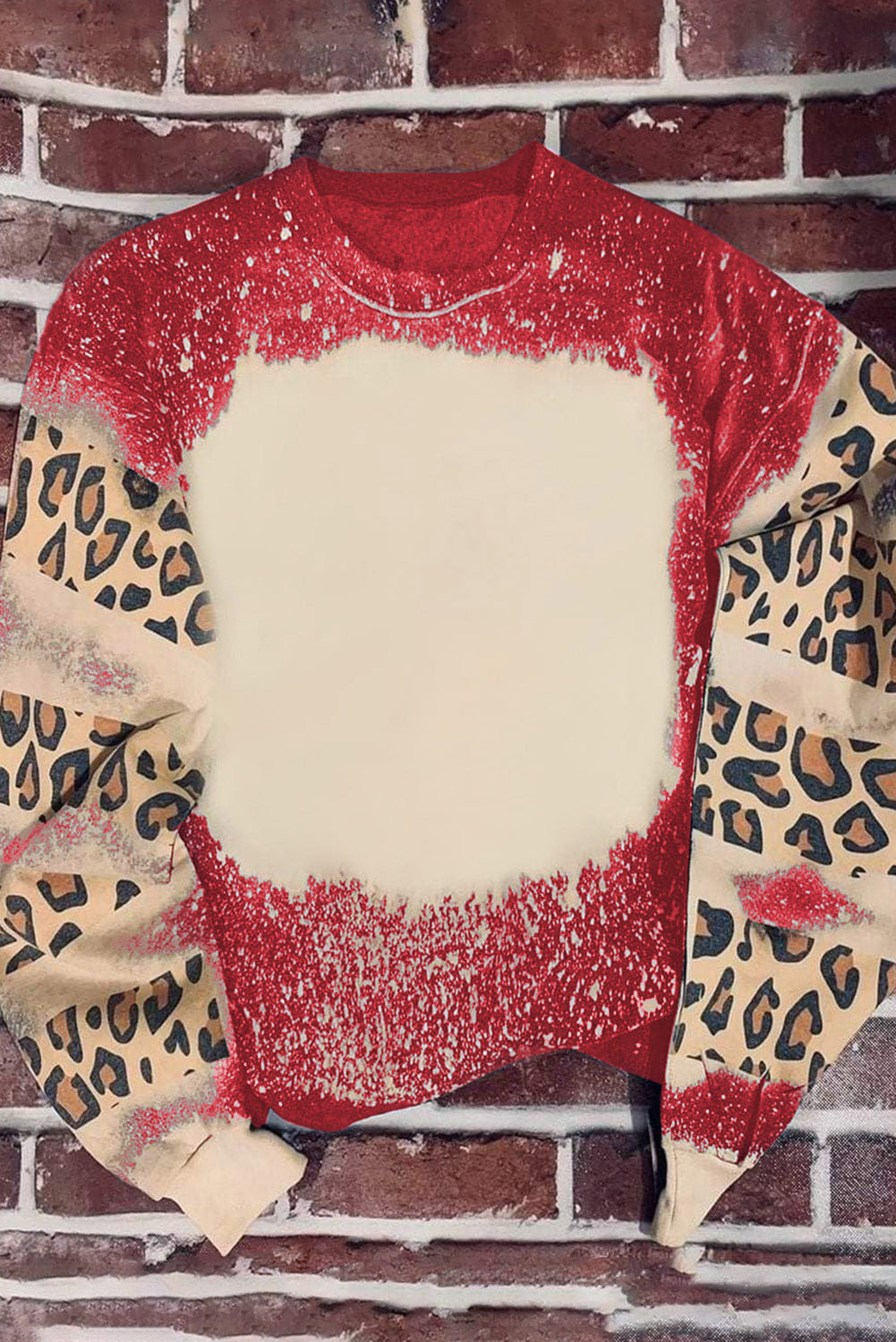 Feuriges rotes Batik-Sweatshirt mit Leopardenmuster und überschnittener Schulter