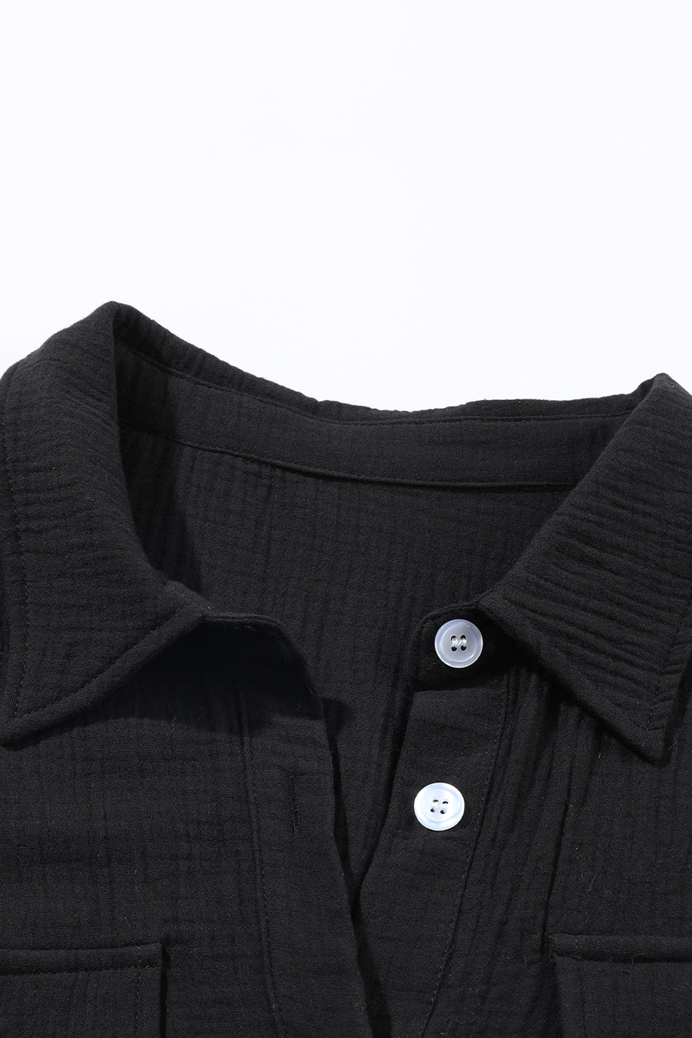 Crna haljina-košulja s teksturom na kopčanje veće veličine