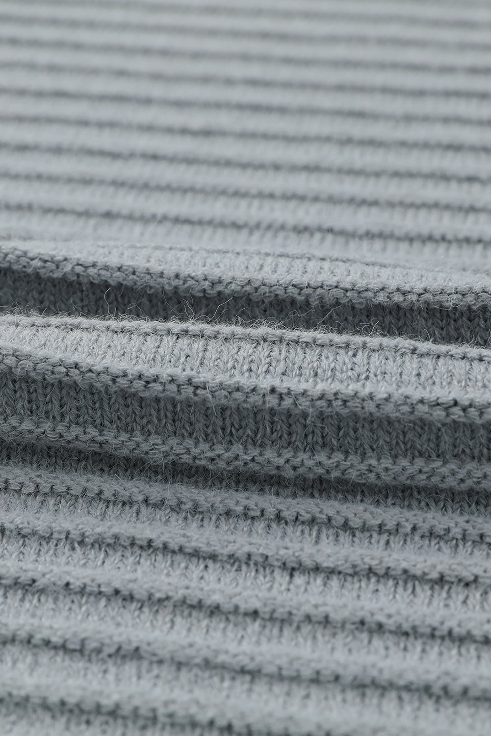 Cardigan con cappuccio aperto sul davanti lavorato a maglia a coste orizzontali grigie
