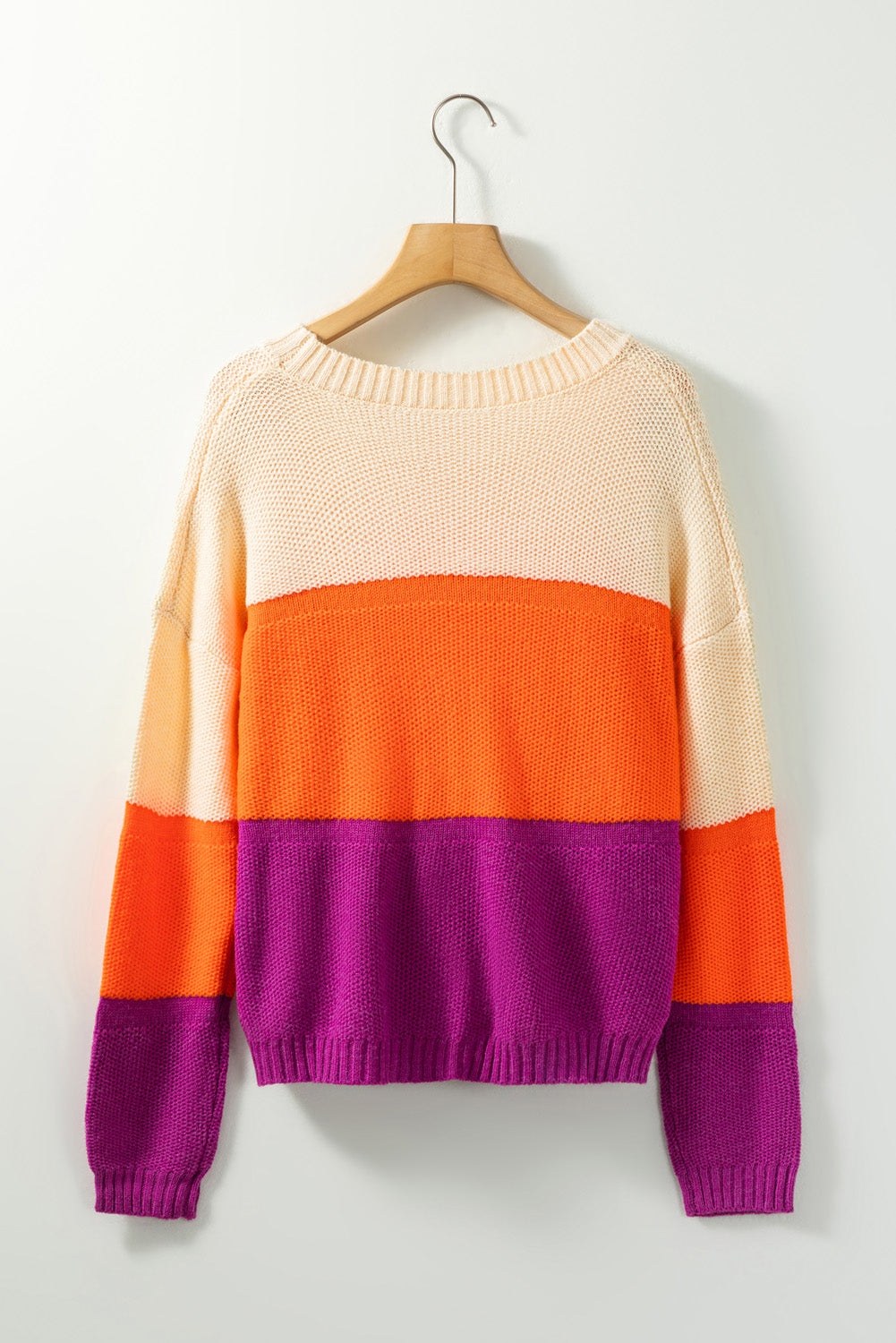 Maglione lavorato a maglia con scollo tondo e spalle scoperte a blocchi di colore a righe marroni
