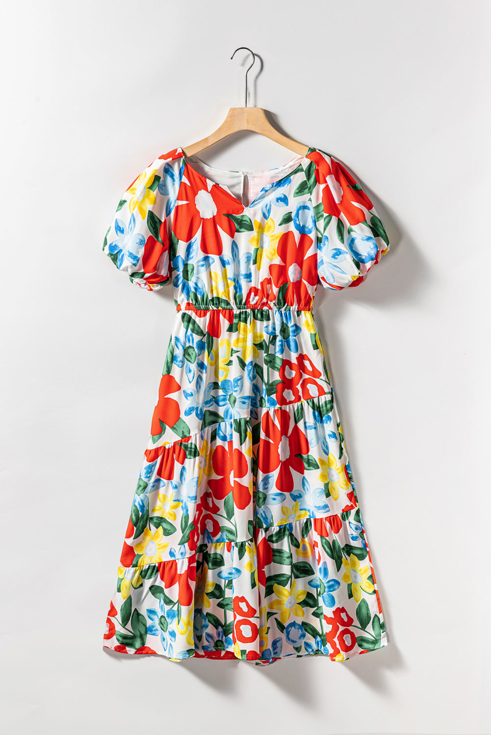 Višebojna midi haljina s urezanim izrezom s mjehurićima i cvjetnim rukavima