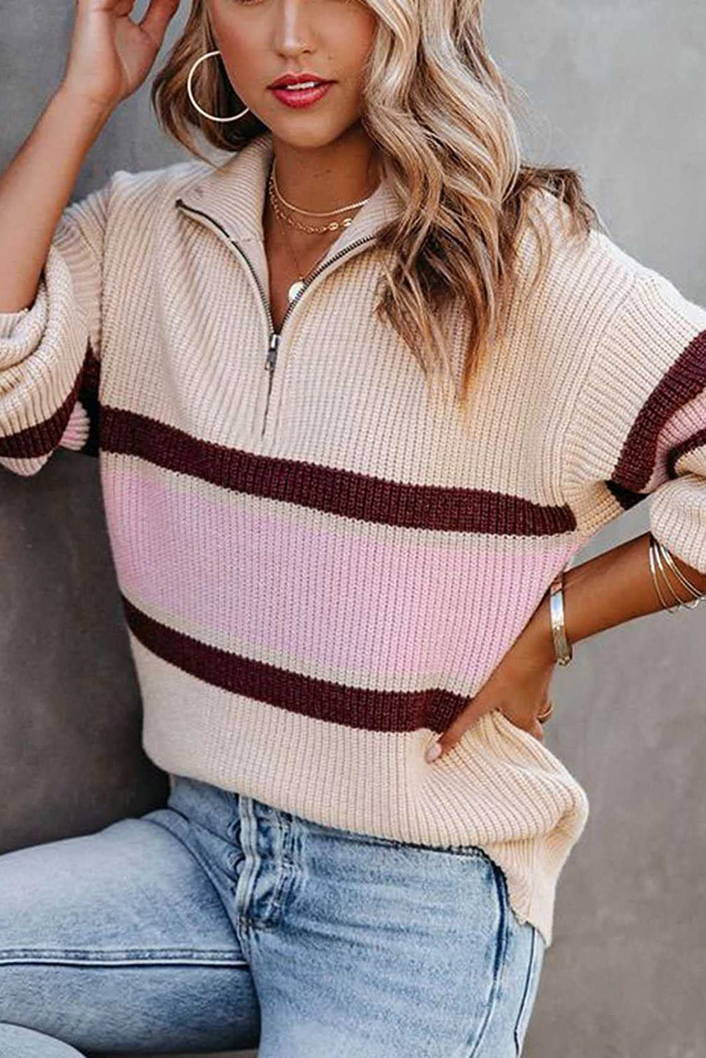 Maglione con colletto con zip in maglia a blocchi di colore a righe color albicocca
