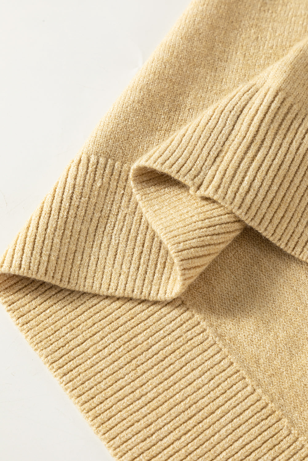 Jednobojni rebrasti pulover kratkih rukava od pergamenta