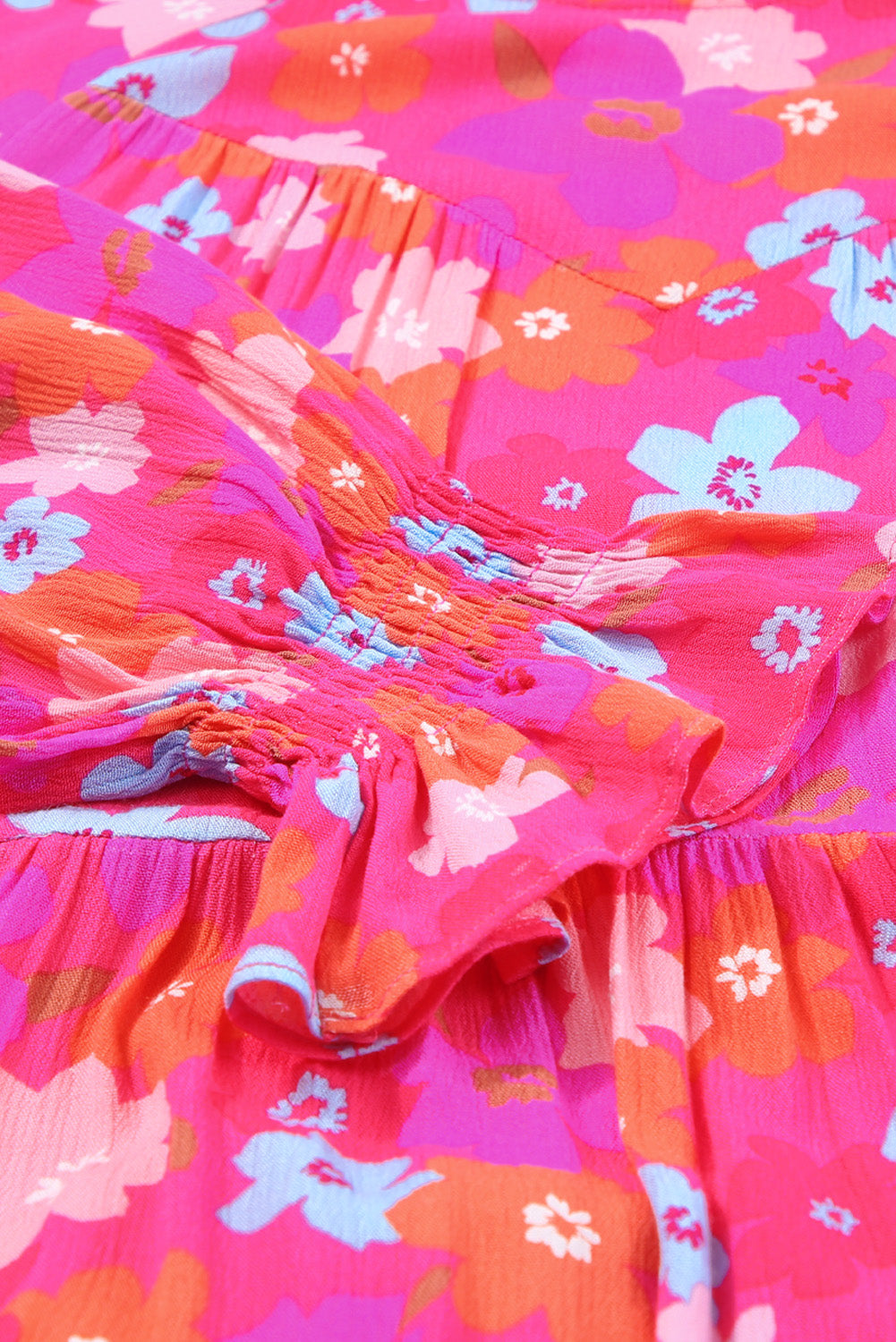 Mehrfarbiges, gestuftes Babydoll-Kleid mit Blasenärmeln und Blumenmuster