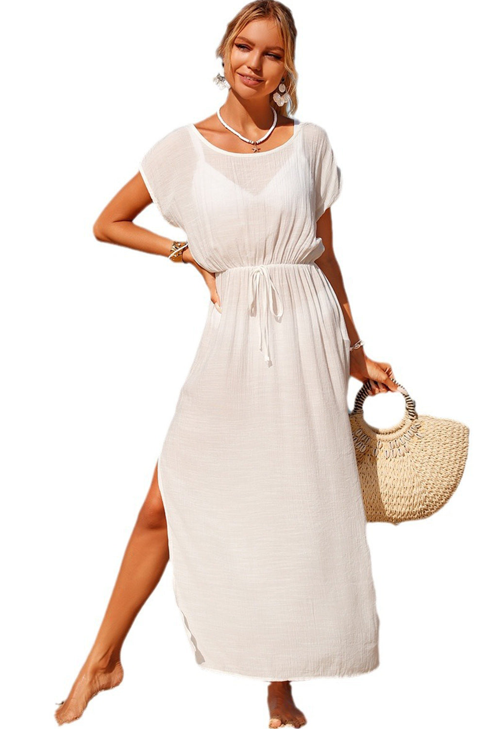 Weißes, fließendes Strandkleid mit seitlichem Schlitz und Kordelzug