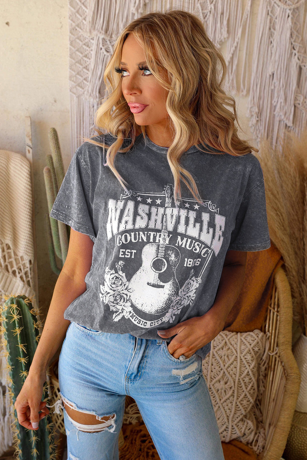 T-shirt délavé minéral graphique Nashville Music City rouge ardent