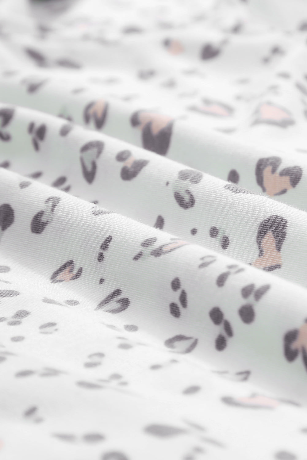 Ensemble pyjama blanc à manches longues et pantalon à imprimé léopard