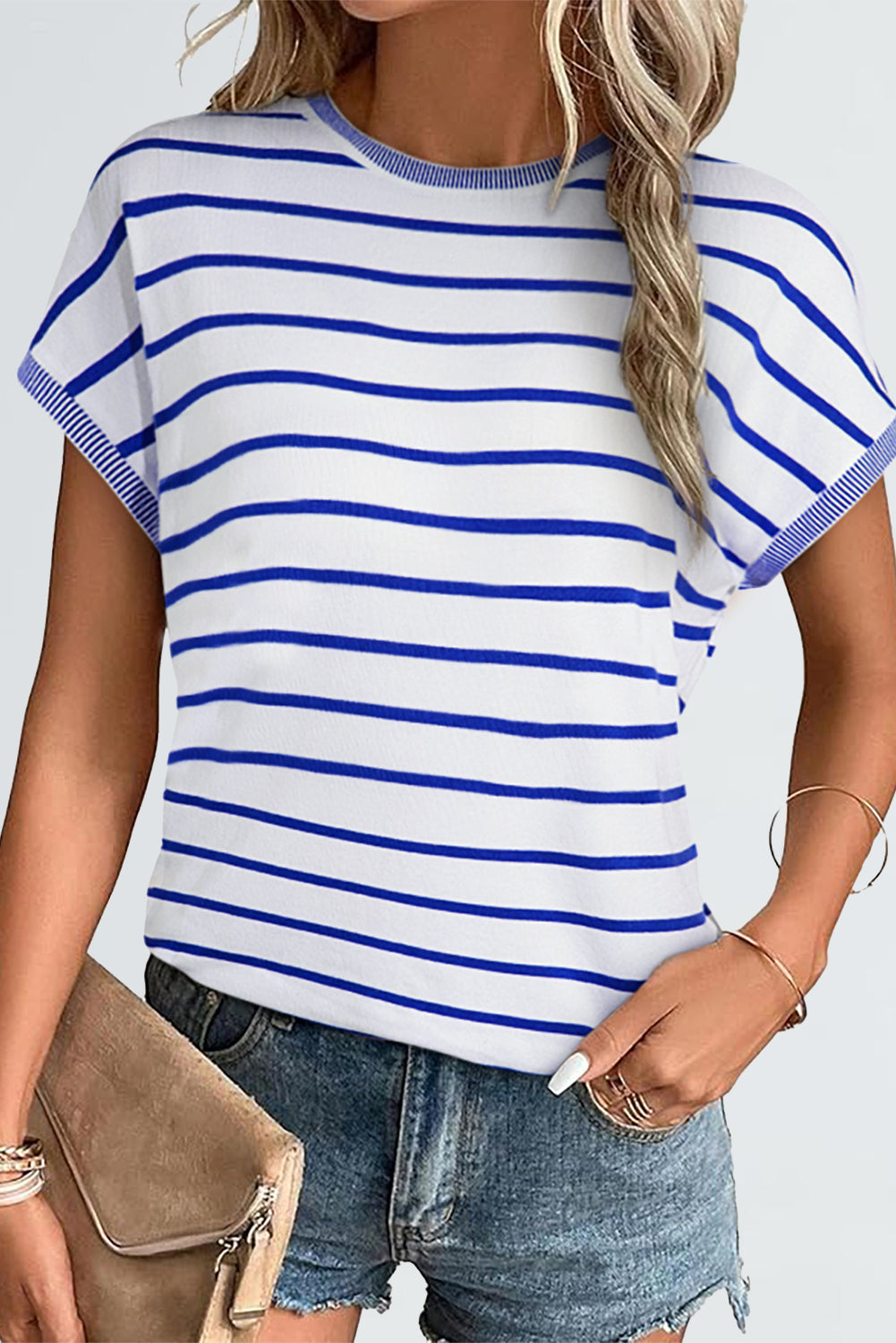 T-shirt con maniche a pipistrello lavorata a maglia a righe blu cielo