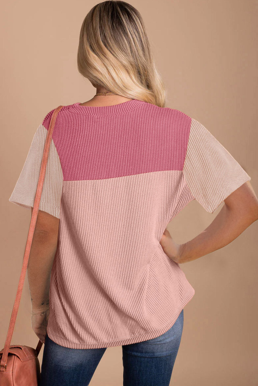 Majica kratkih rukava s ružičastom rebrastom teksturom Colorblock