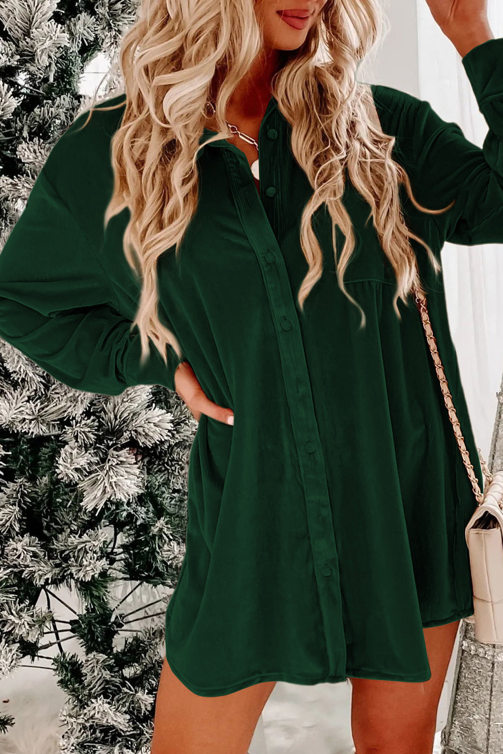 Mini-robe chemise boutonnée sur le devant en velours vert noirâtre