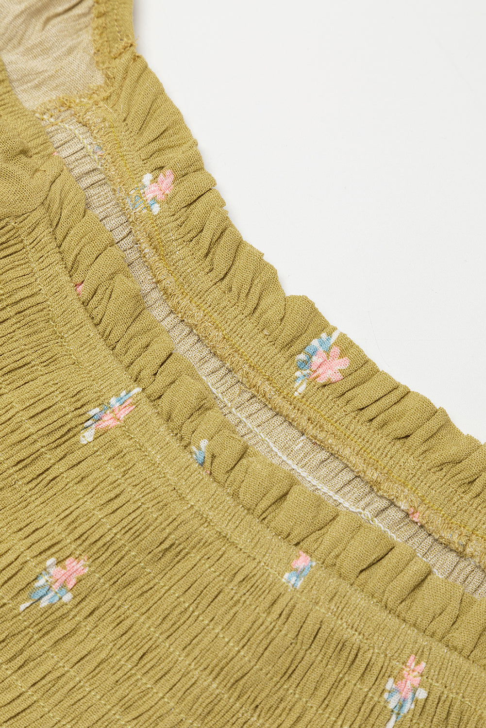 Rumena, teksturirana midi obleka z naborki in zapestnicami v stilu Boho
