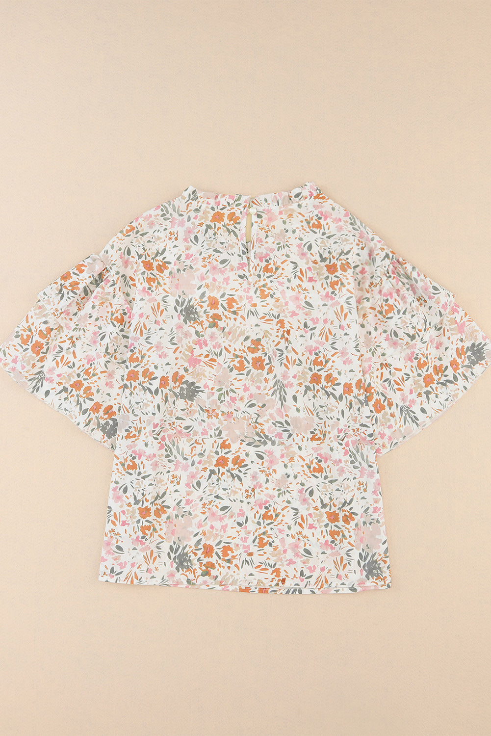 Večbarvna bluza s širokimi rokavi in ​​naborki s cvetličnim vzorcem