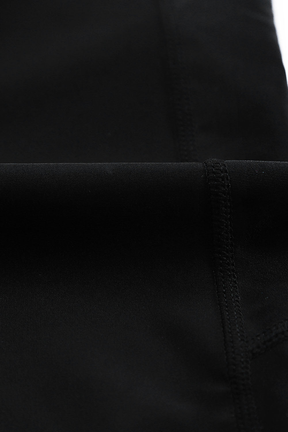 Crne sportske bermude bikini kratke hlače s prekriženim strukom