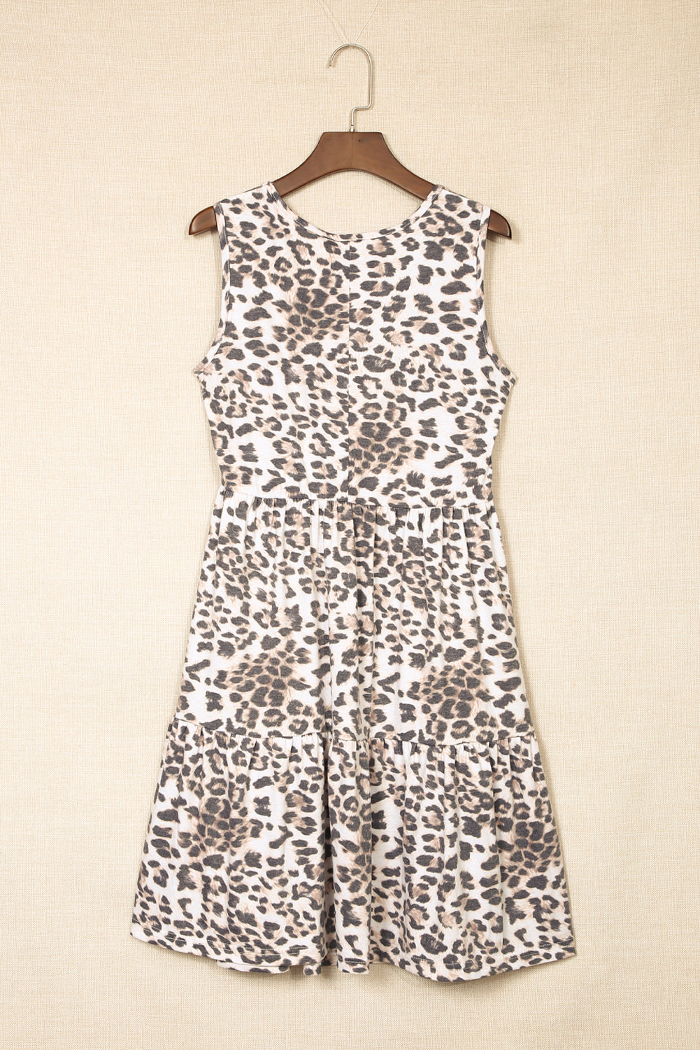 Mini abito senza maniche con volant a strati con stampa leopardata