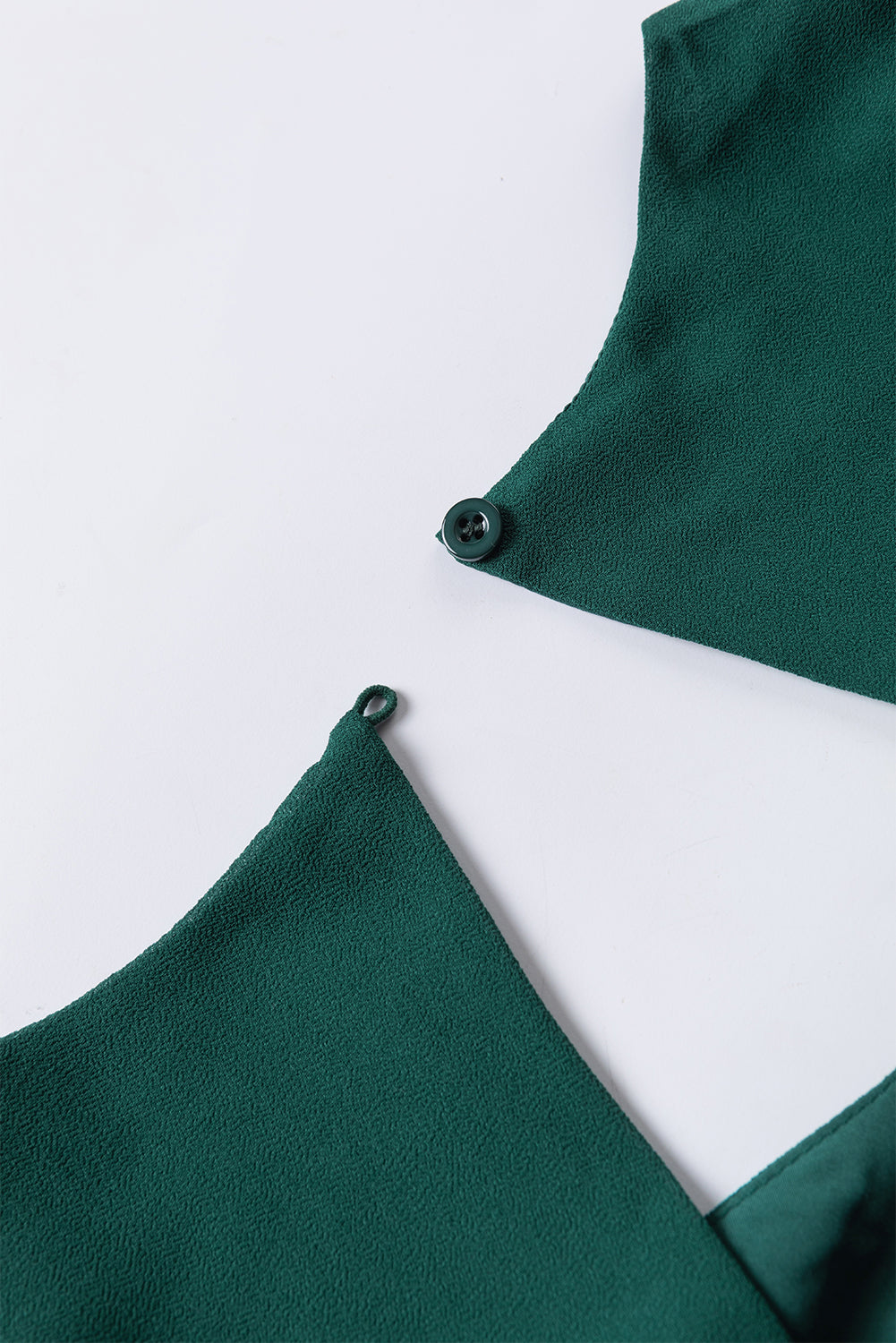 Morsko zelena midi obleka z odprtim hrbtom in srčkanim izrezom