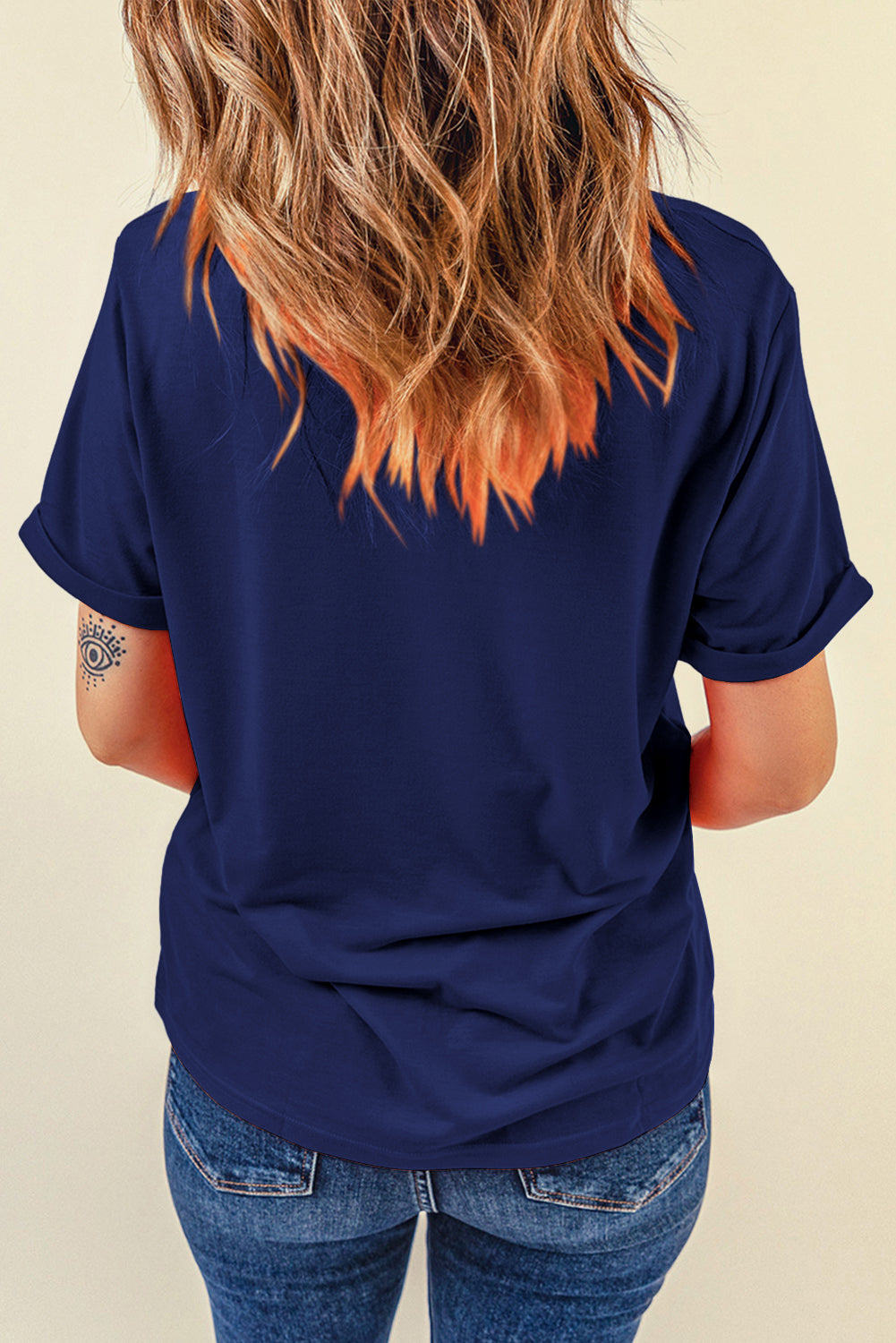 Blaues, lässiges, schlichtes T-Shirt mit Rundhalsausschnitt