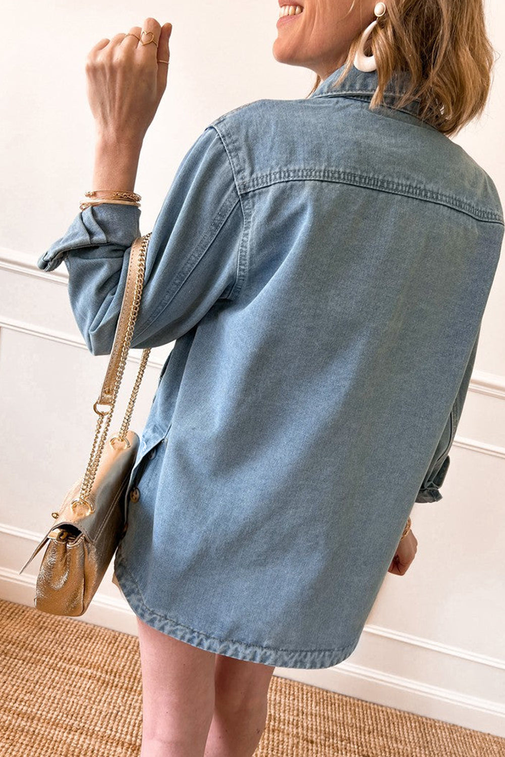 Giacca di jeans con tasche e bottoni a fessura blu scuro