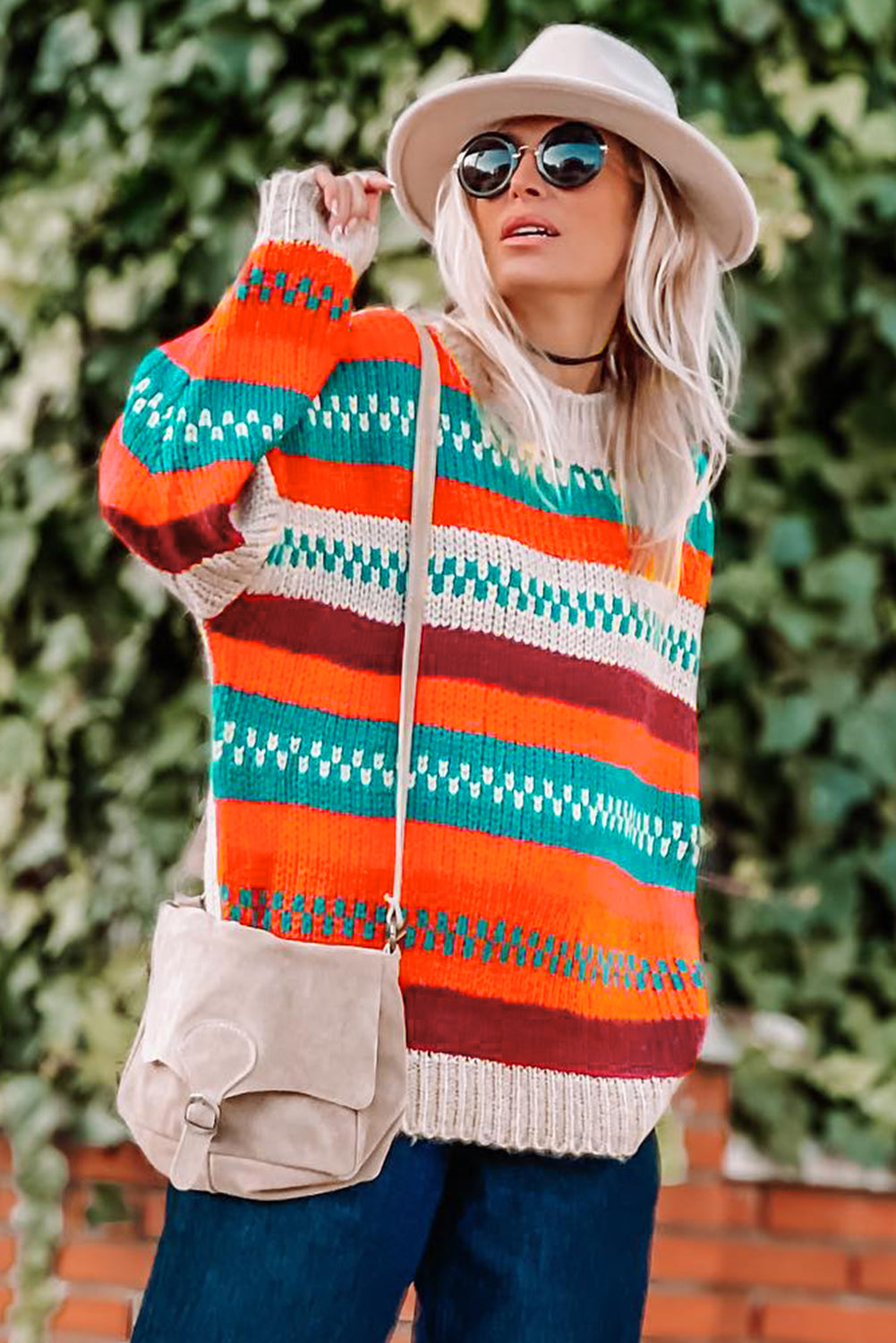 Večbarvni barvni pulover z ohlapnimi rokavi in ​​črtami