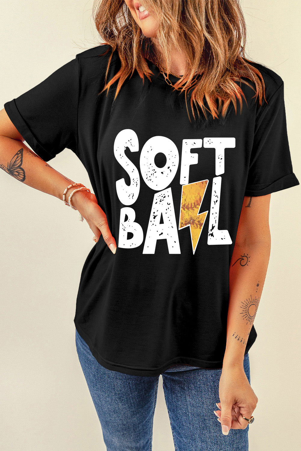 Schwarzes SOFT BALL T-Shirt mit schickem Buchstaben-Grafikmuster