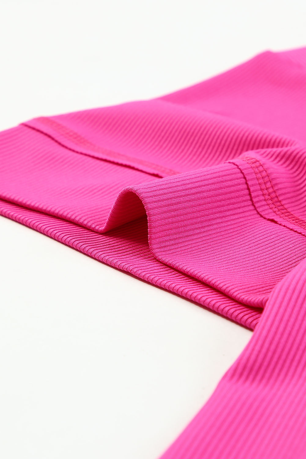 Rožnata majica z rebrastimi rokavi in ​​3/4 rokavi velike velikosti