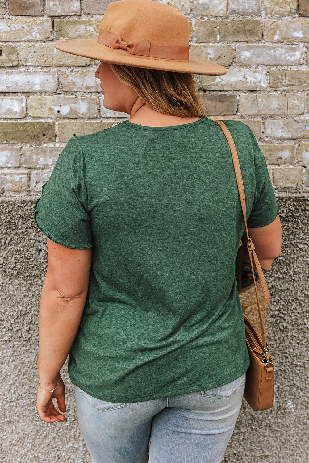 Schwarzgrüne Plus-Size-Bluse mit Stickerei, V-Ausschnitt und drapierten Ärmeln