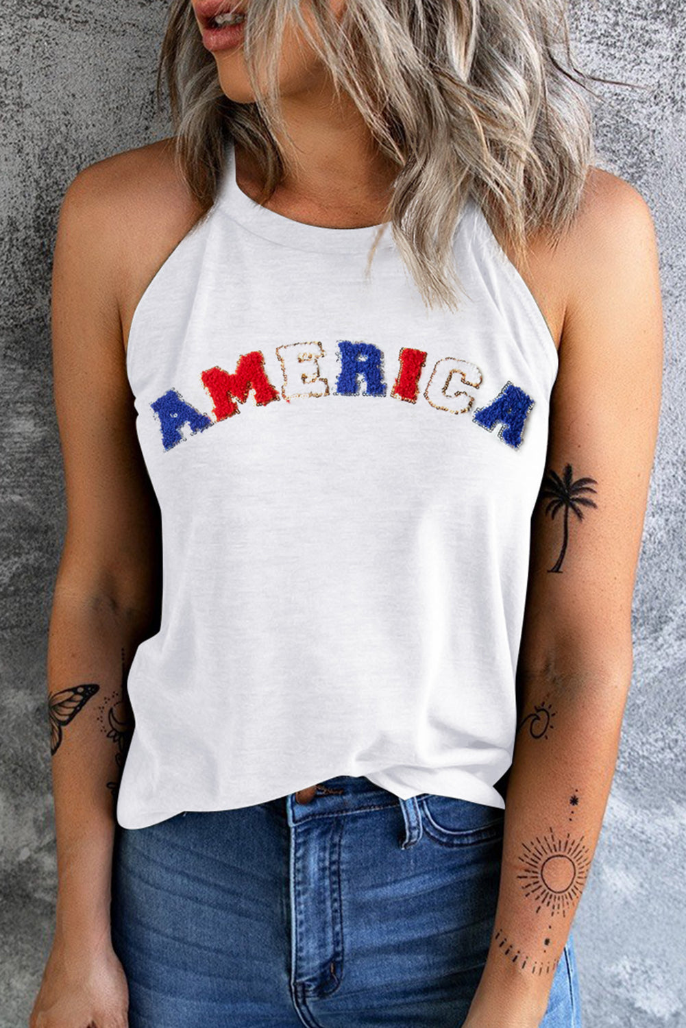 Weißes Chenille-Tanktop mit AMERICA-Grafik