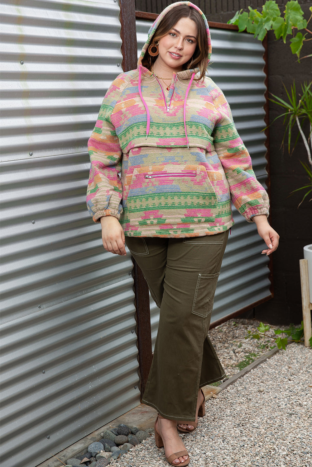 Večbarvni pulover z zadrgo in kapuco z geometrijskim vzorcem Western Aztec