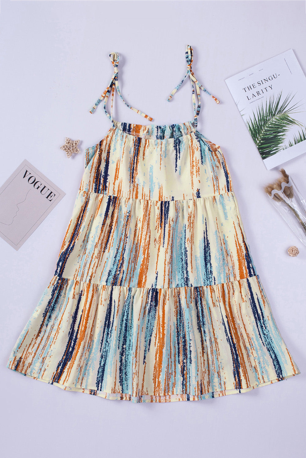 Mini haljina na vezanje s višebojnim uzorkom i naramenicama