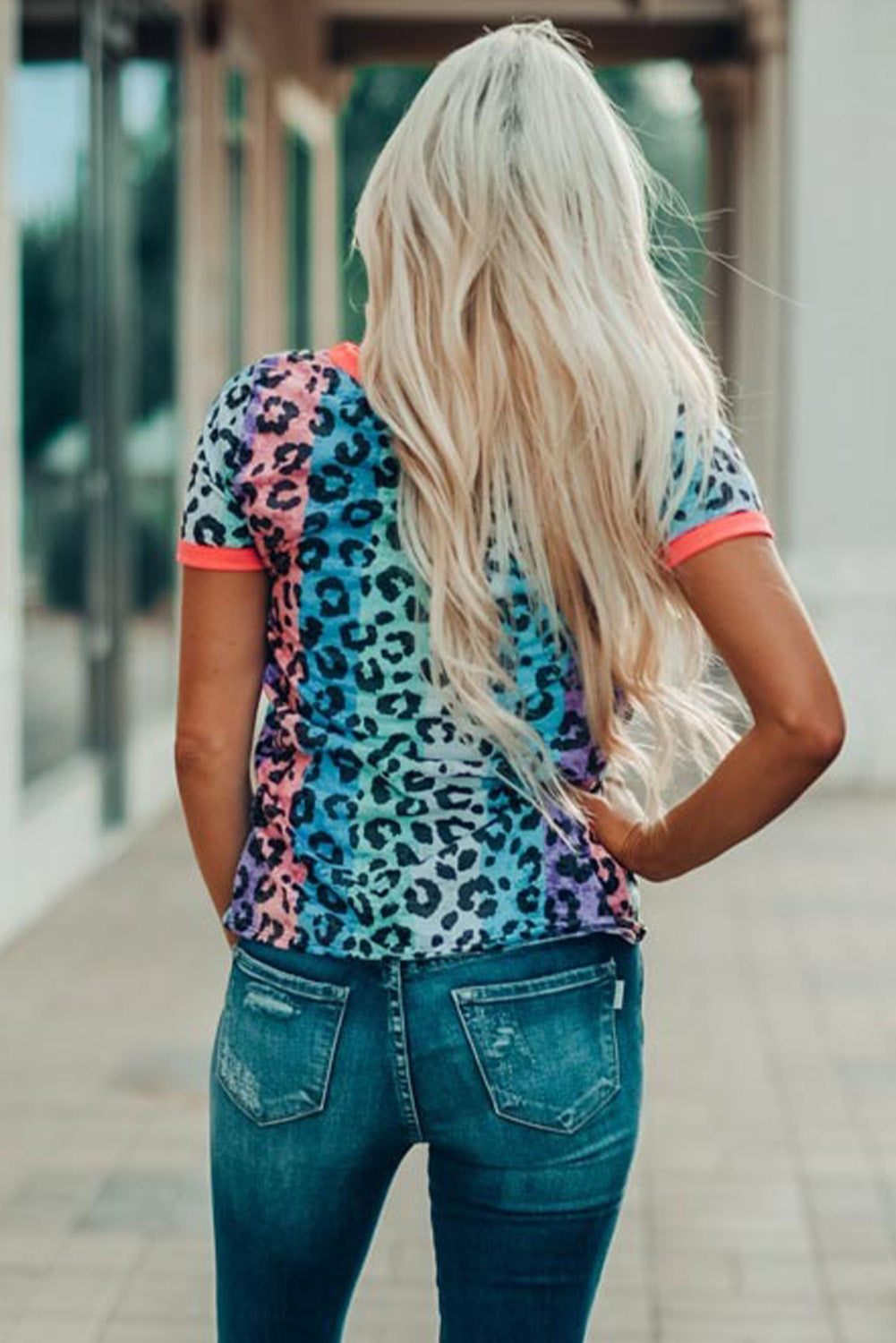 Višebojna osnovna leopard majica