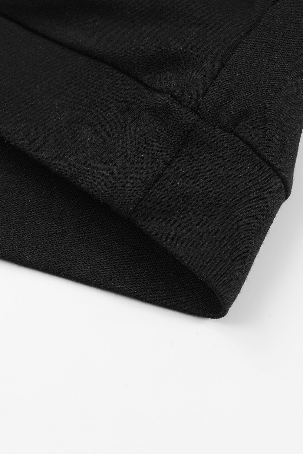 Črni kontrastni pulover z zadrgo in kapuco