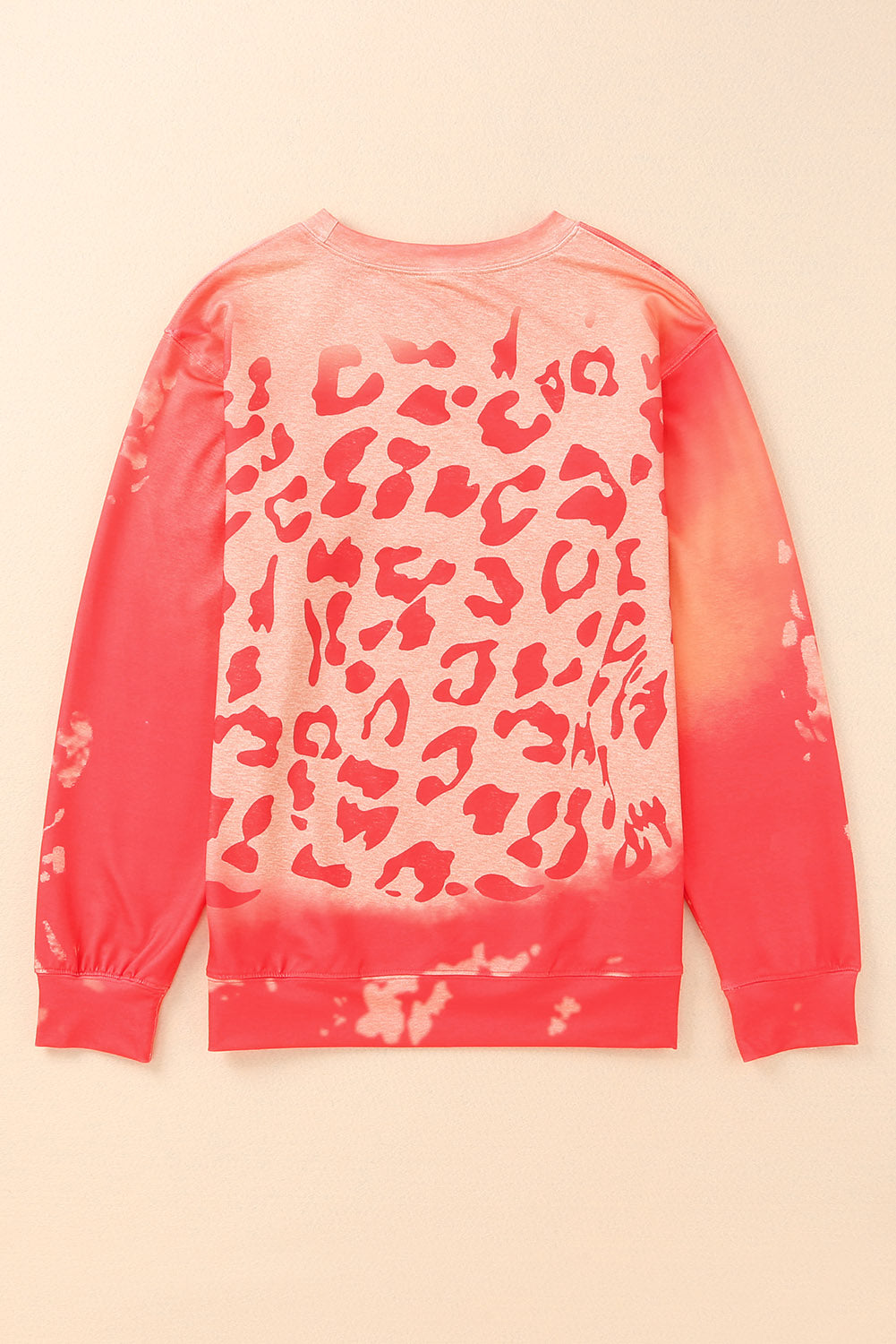 Ružičasta majica s izbijeljenim uzorkom geparda