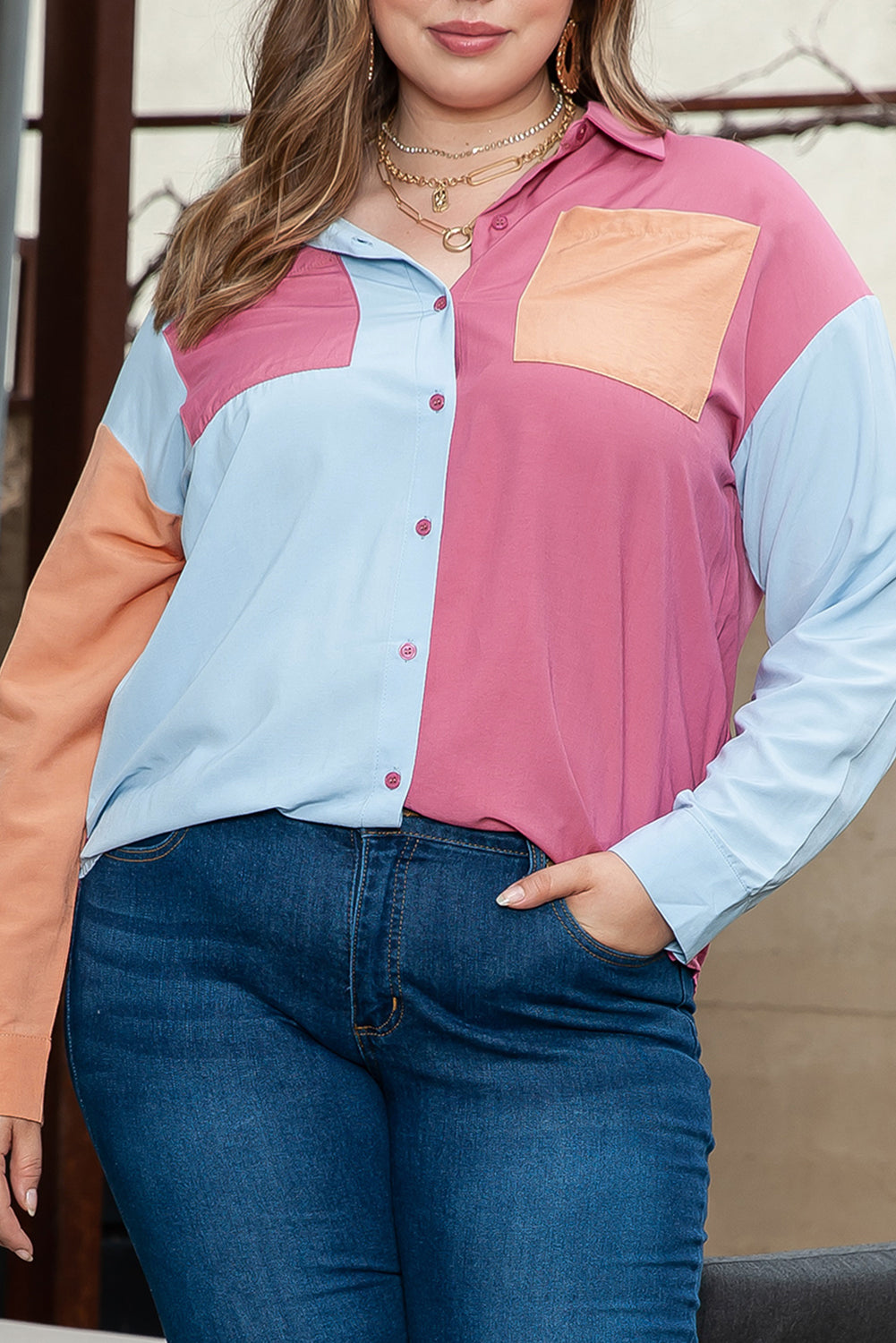 Chemise rose grande taille avec poches poitrine en bloc de couleur