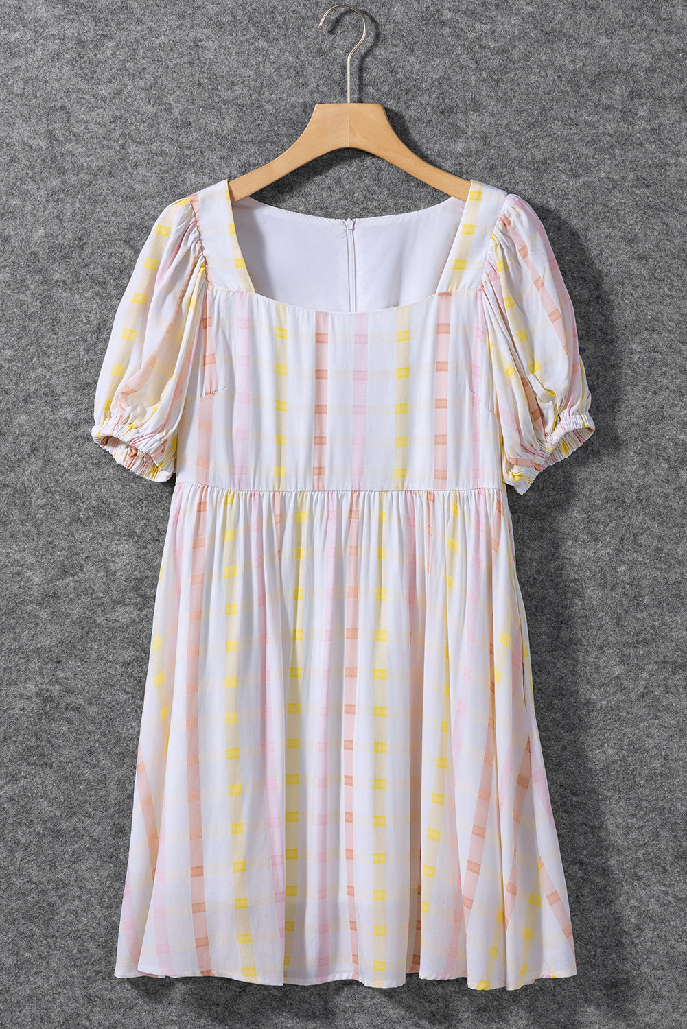 Višebojna klizačka haljina s puf rukavima s kvadratnim izrezom i printom