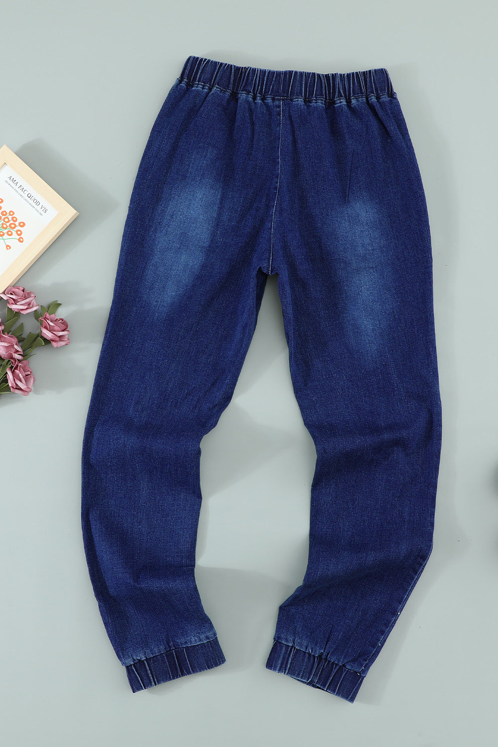 Pantalon de jogging bleu détresse avec poches et cordon de serrage