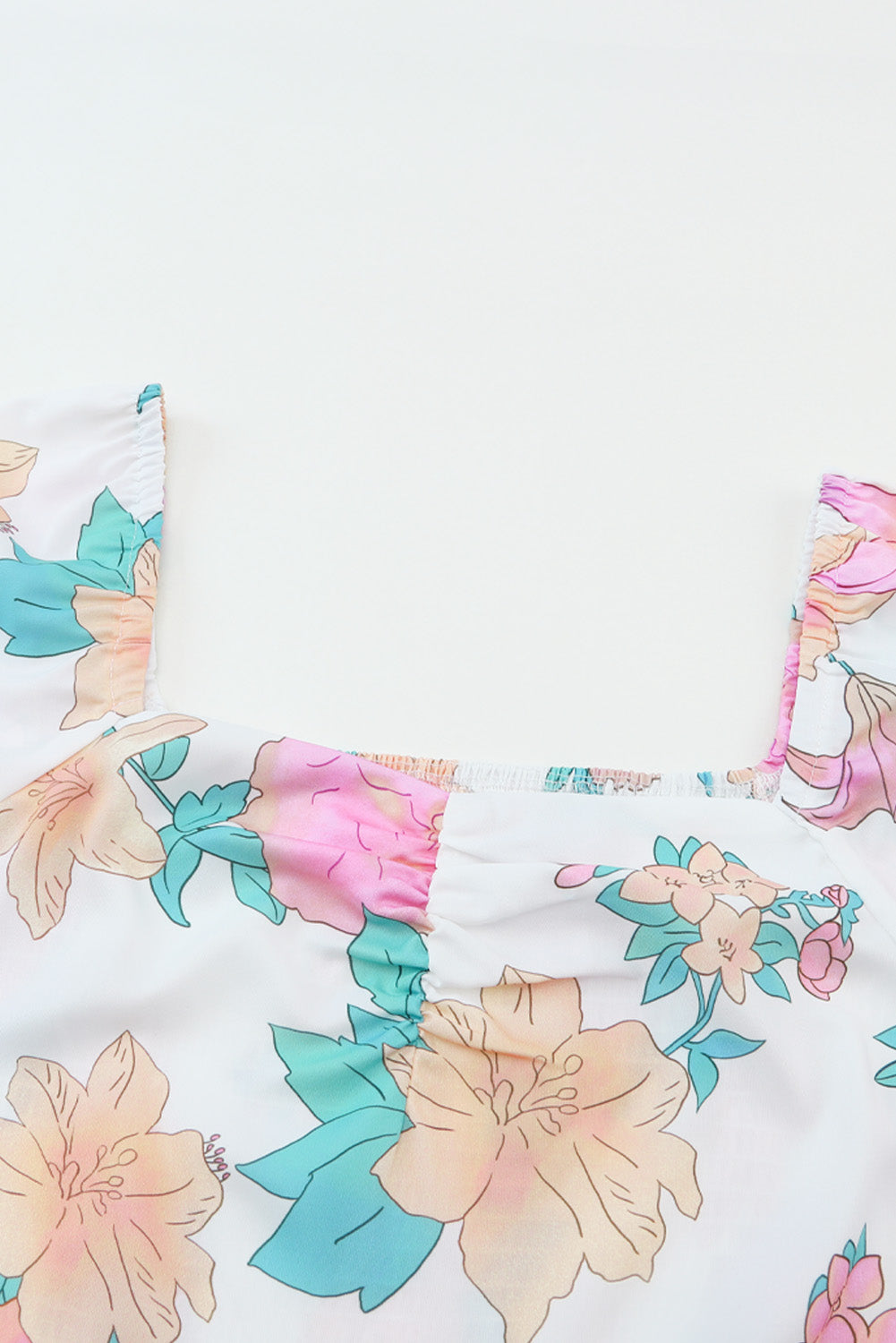 Večbarvna večplastna cvetlična obleka s kvadratnim izrezom in napihnjenimi rokavi