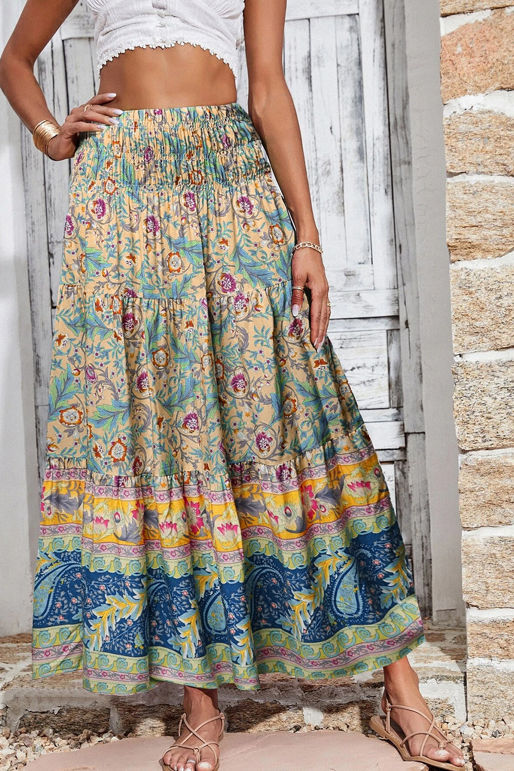 Nebeskoplava dugačka suknja u boho stilu s cvjetnim i paisley printom u struku