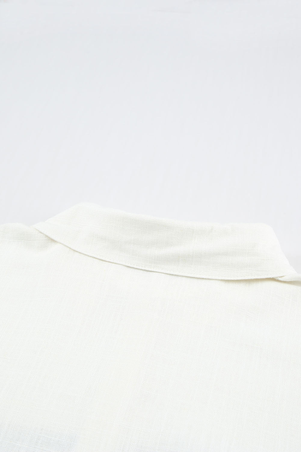 Weißes, strukturiertes, einfarbiges Basic-Hemd