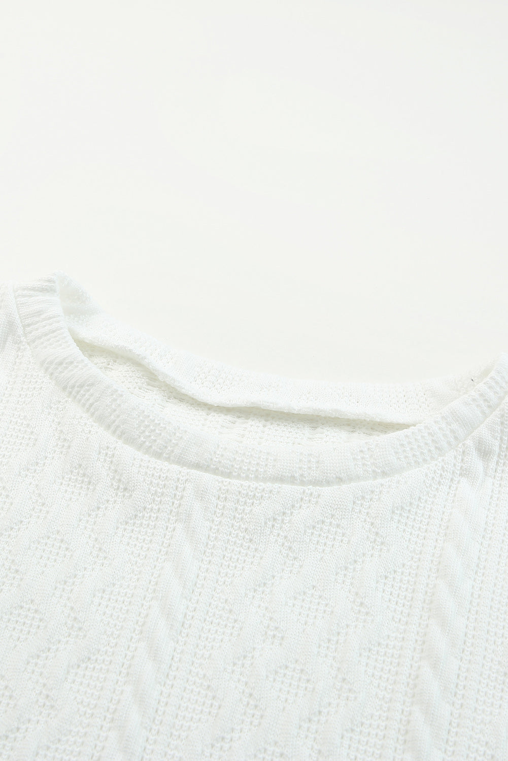 Kaki enobarvna pletena majica s teksturiranimi napihnjenimi rokavi