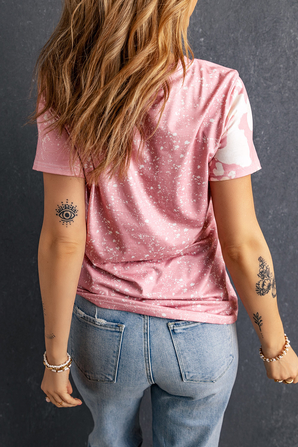 T-shirt à manches courtes blanchi de couleur tie-dye rose