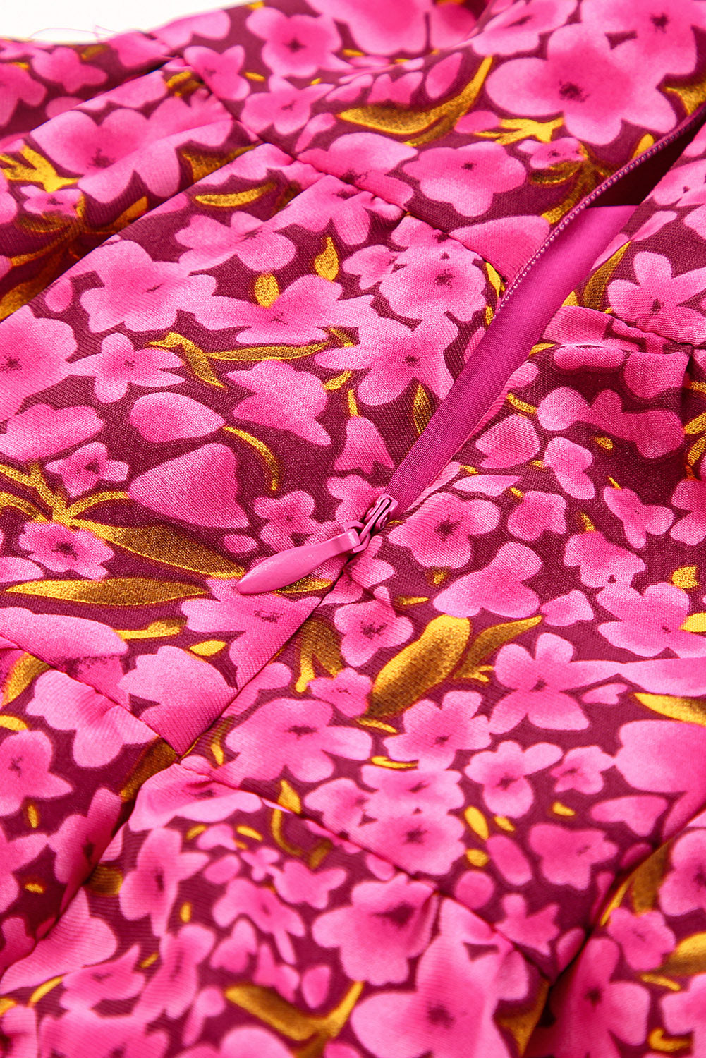 Mini abito babydoll con maniche a sbuffo con stampa floreale rosa