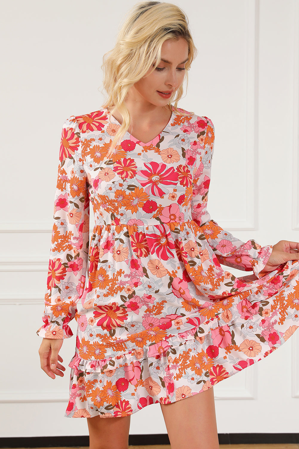 Višebojna klizačka haljina dugih rukava s cvjetnim V izrezom