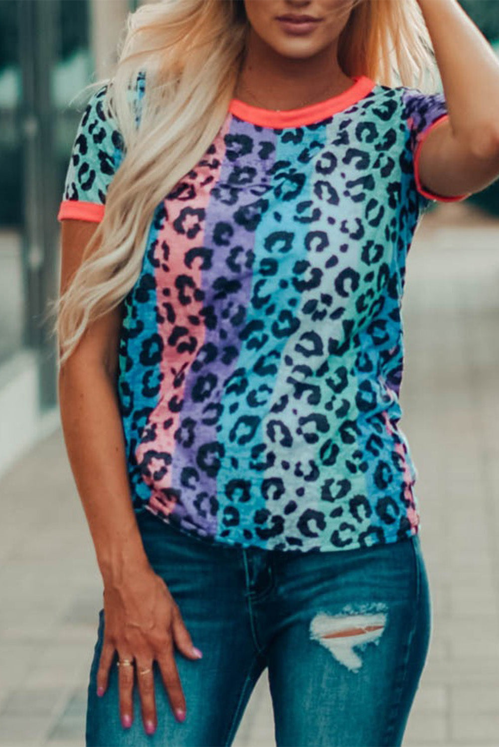 Večbarvna osnovna leopard majica s kratkimi rokavi