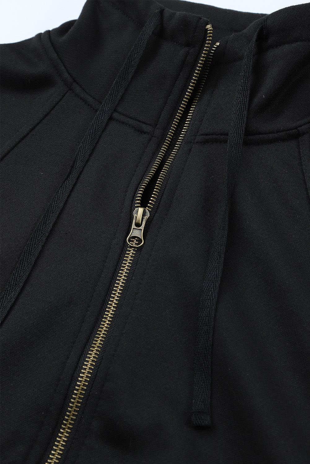 Baumwoll-Sweatshirt mit halbem Reißverschluss und Taschen in Himmelblau