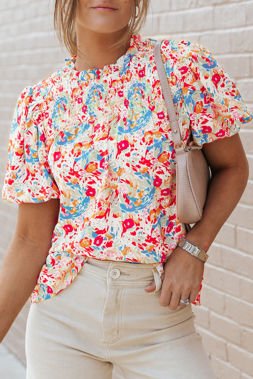 Mehrfarbige Bluse mit gesmokten Puffärmeln und abstraktem Print