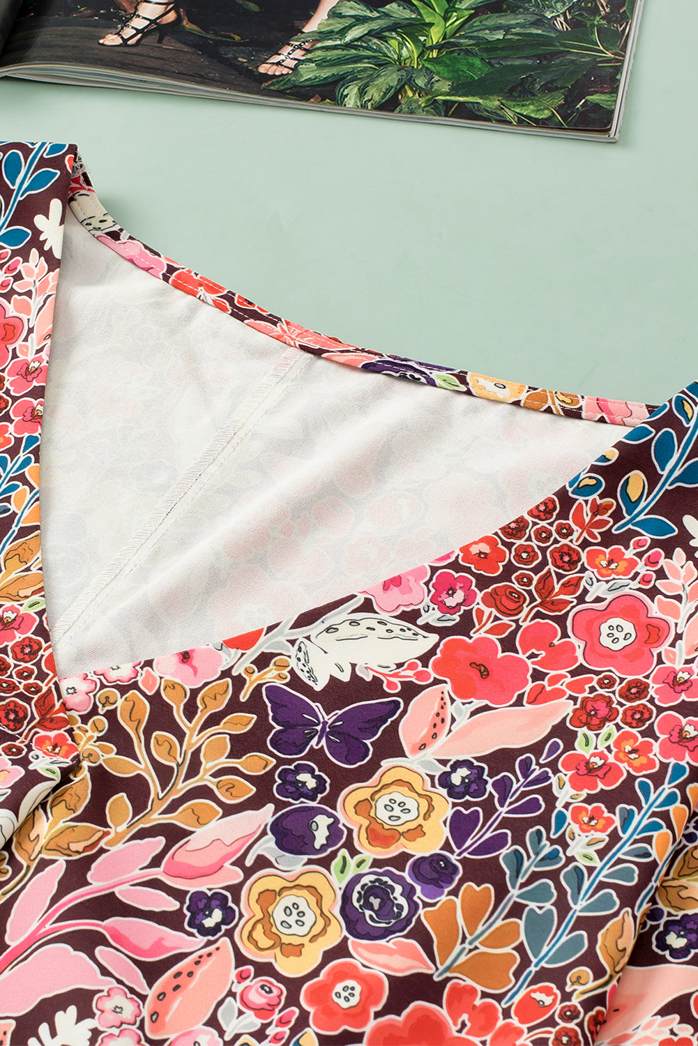 Večbarvna boho cvetlična bluza z dolgimi rokavi in ​​v-izrezom