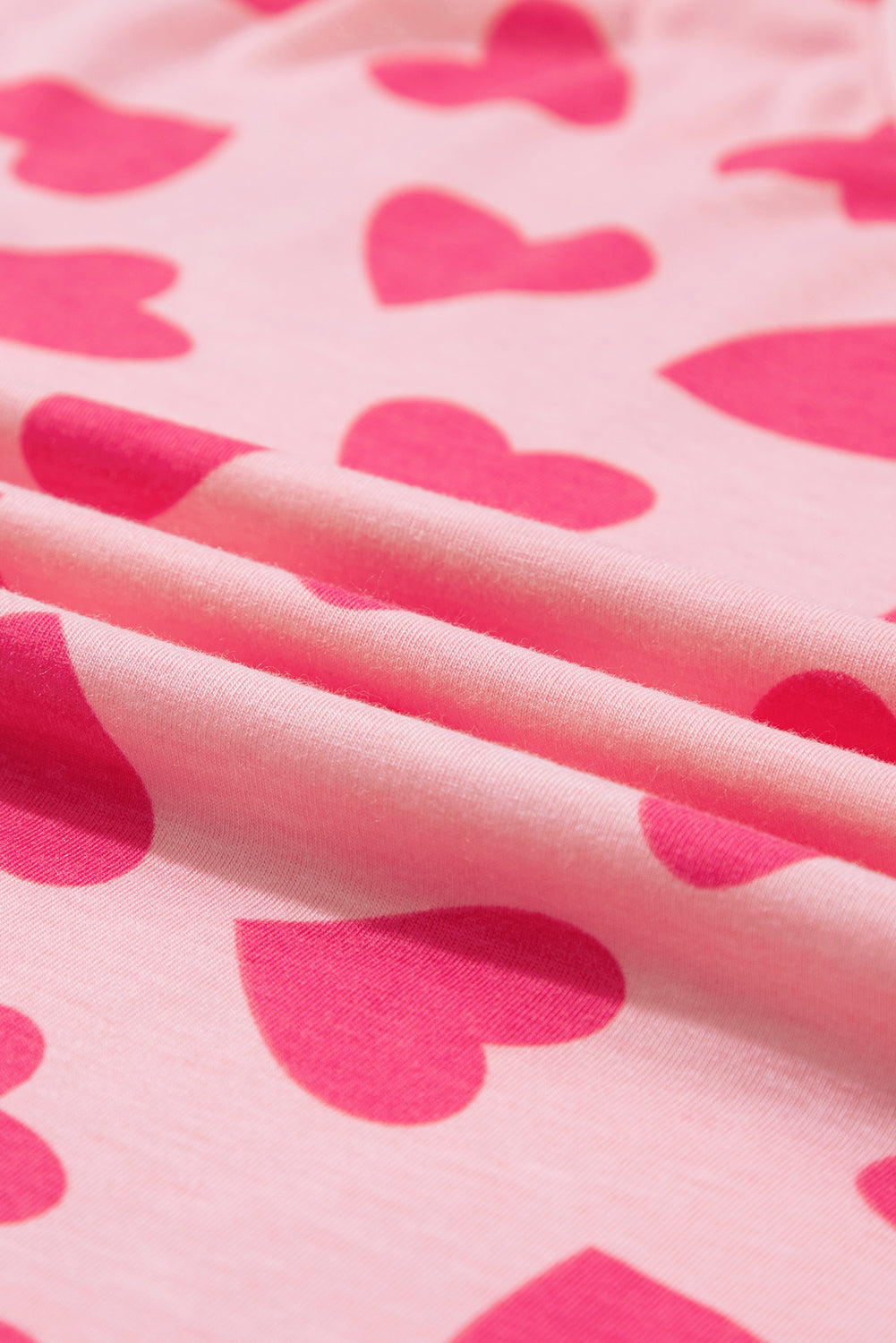 Ensemble de salon rose Saint-Valentin avec haut et short à manches longues et imprimé en forme de coeur