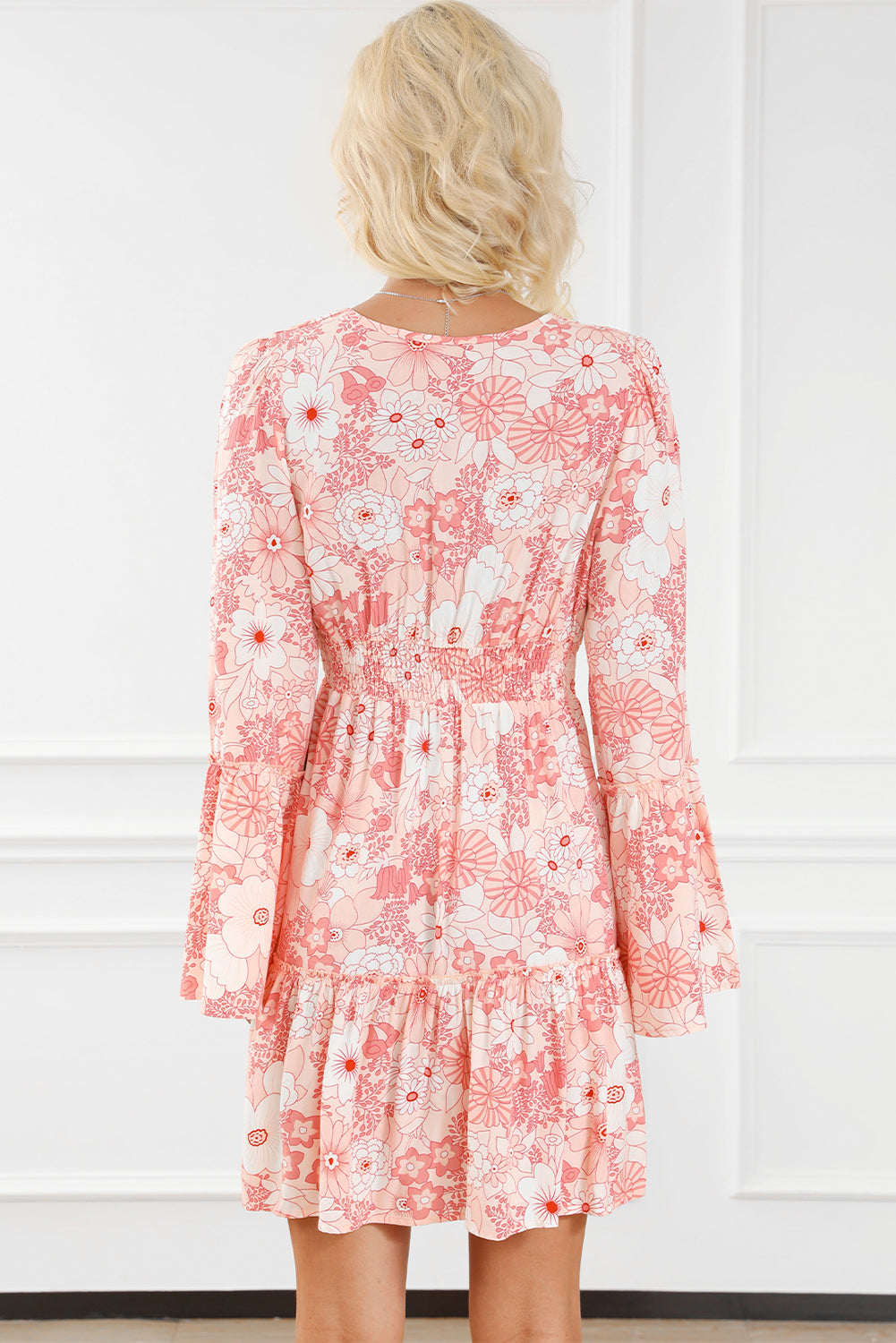 Mini haljina visokog struka s cvjetnim dimljenim rukavima