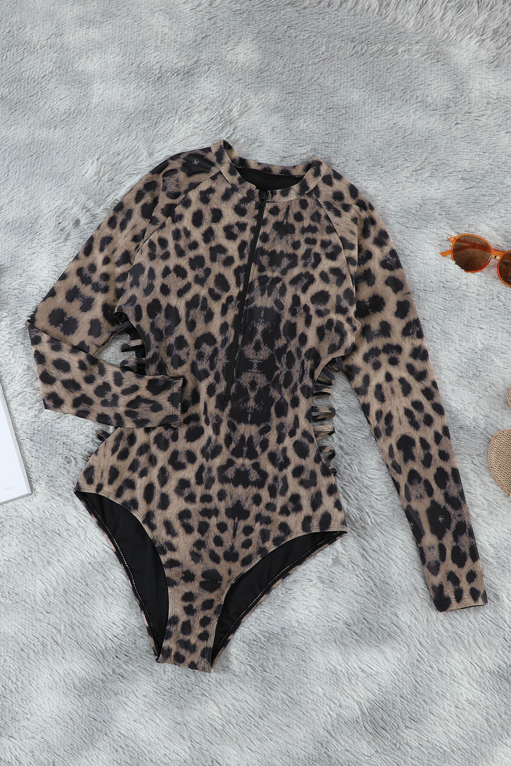 Kupaći kostim s leopard uzorkom i izrezima s patentnim zatvaračem