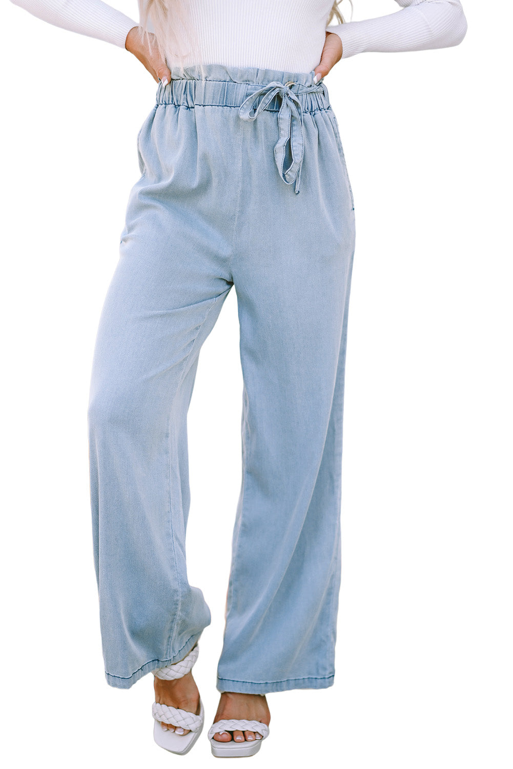 Himmelblaue Tencel-Jeans mit hoher Taille und Taschen und weitem Bein