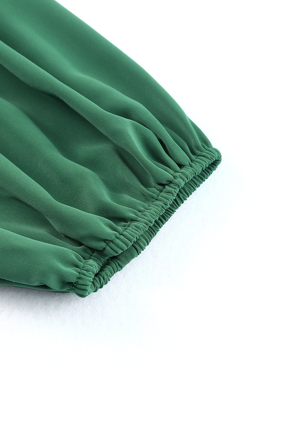 Zelena majica z napihnjenimi rokavi